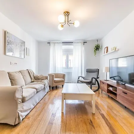 Apartamento De Diseno En El Centro De Castro Urdiales