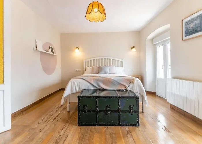 De Diseno En El Centro De * Castro Urdiales